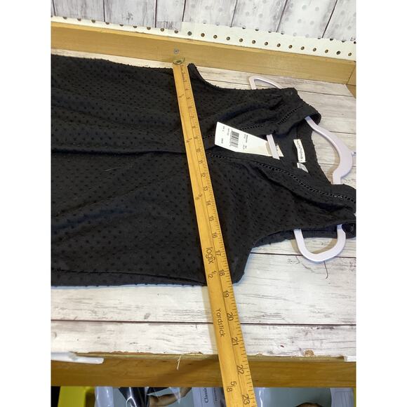 Notations Women’s Black Sleeveless V-Neck Swiss Tunic Top - Picture 5 of 5